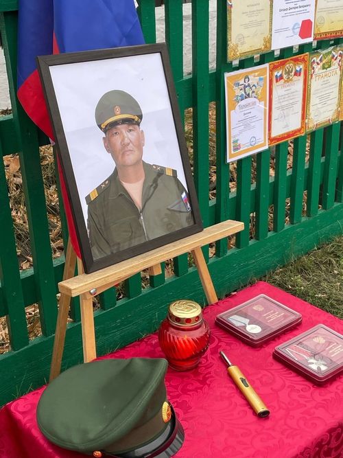 Эки турачы Дмитрий Шагдырның чырык адын мөңгежиткен