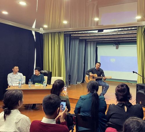 Шүлүктерде угулзалар