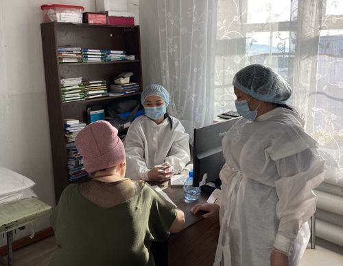 Специалисты мобильной медицинской бригады "Маршрут здоровья" выезжают в Овюрский район