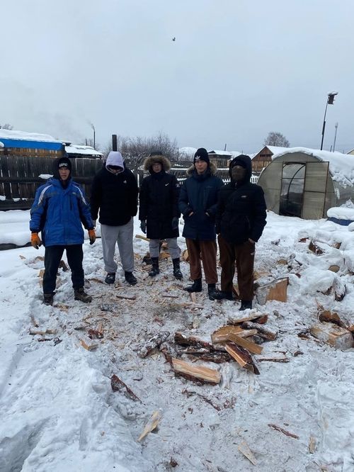 В Сарыг-Сепе волонтеры помогли семье погибшего участника СВО