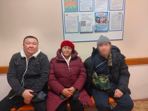 Полпредство Тувы помогло военнослужащему восстановить документы