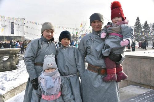 Доклад о положении семей с детьми заслушали в Правительстве Тувы