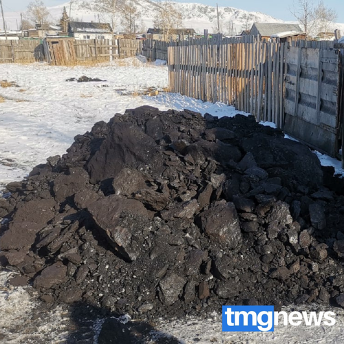 Многодетная семья из села Целинное получила 5 тонн бесплатного угля