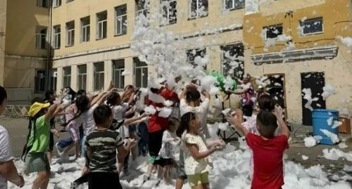 Кызылдың школаларында хүндүскү лагерьлерниң сөөлгү ээлчээнде 500 ажыг уруг дыштаныр