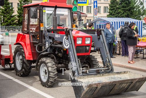 В Кызыле прошла выставка-демонстрация достижений национальных проектов