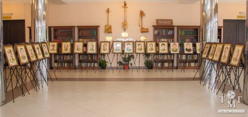 Художник Радомир Балган представил в Доме народного творчества выставку репродукций портретов 100 военных, погибших в ходе СВО