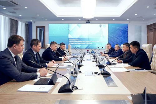 Владислав Ховалыг обсудил с Росавтодором перспективы развития дорожной сети Тувы