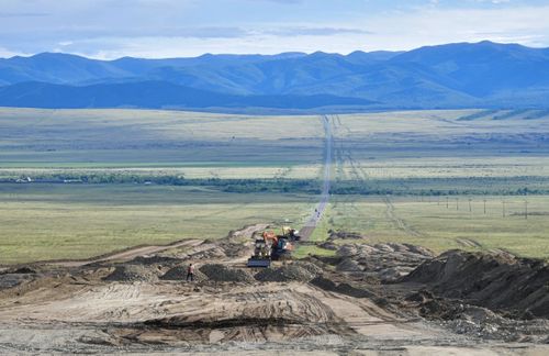 Владислав Ховалыг поздравил работников дорожного хозяйства с профессиональным праздником