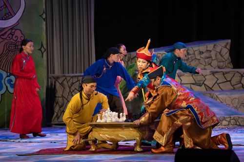 На сцене Национального театра Тувы ожили знакомые с детства сюжеты