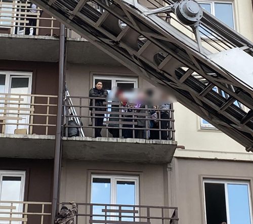 В Кызыле мужчина спас жильцов из горящей квартиры многоэтажки