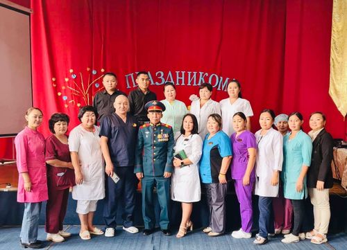 Герой России встретился с постояльцами Кызылского Дома-интерната