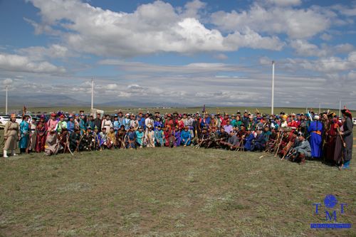 На «Наадыме-2023» стартовали соревнования по стрельбе из лука «Ча адар оюн: баг адар хевири»