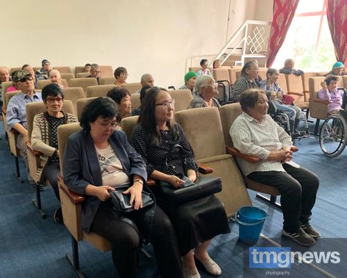 Постояльцам Дома престарелых Кызыла рассказали о мерах защиты от обмана в Интернете