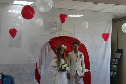 В Чаа-Хольском районе по тувинским обычаям заключили брак пара археологов из Красноярска