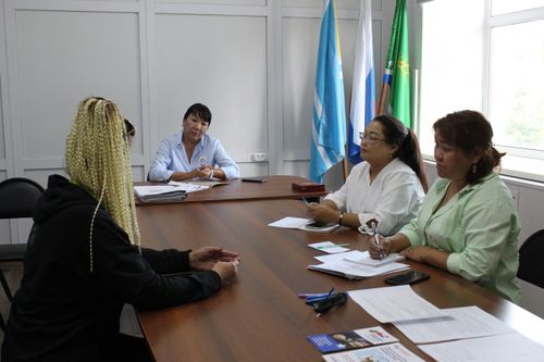 Соцкоординаторы филиала Фонда «Защитники Отечества» провели прием граждан в Пий-Хемском районе