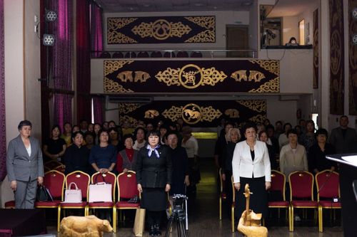 Единороссы Тувы отметили Всемирный день фармацевта