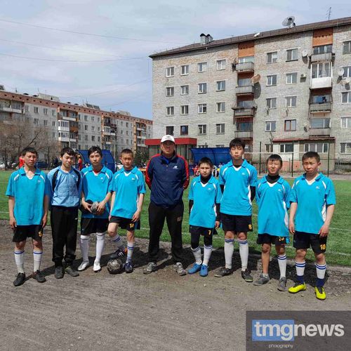 В Кызле проходит турнир по мини-футболу среди юношей 2008 года рождения на Кубок "Спорт+Технологии:философия будущего"