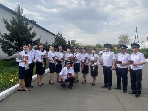 Судебные приставы Тувы в День России приняли присягу