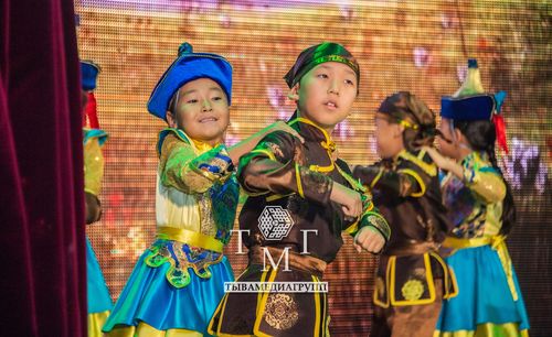 Тува отметила День учителя: лучшие педагоги, новые школы и достижения образовательной сферы