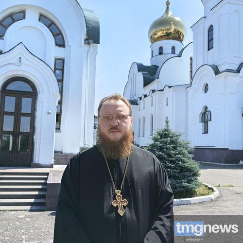 В Кызыле вокруг Воскресенского кафедрального собора идут работы по благоустройству