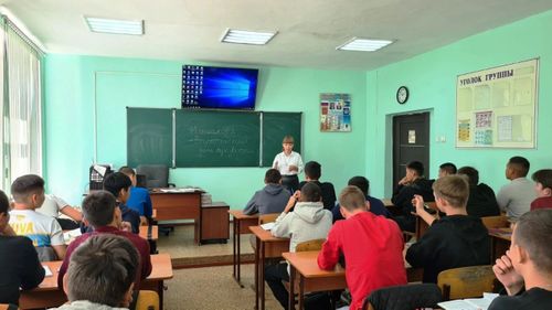 В Кызылском транспортном техникуме прошла беседа «Алкоголь – путь к деградации»