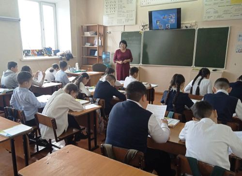 Ажы-төлдү төрээн дылынга өөредири бирги чергениң айтырыы