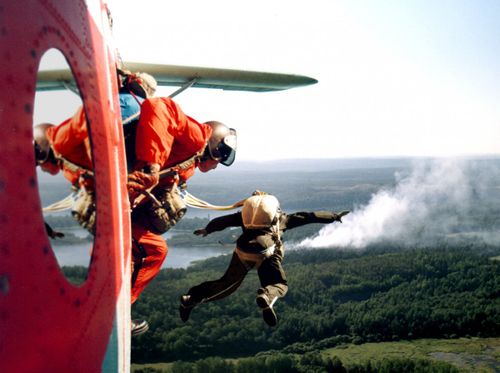 Томские парашютисты направлены в Туву для помощи в тушении лесных пожаров