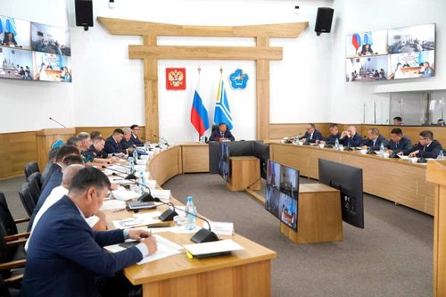 В Туве обсудили итоги Наадыма и меры по подготовке к пожароопасному сезону