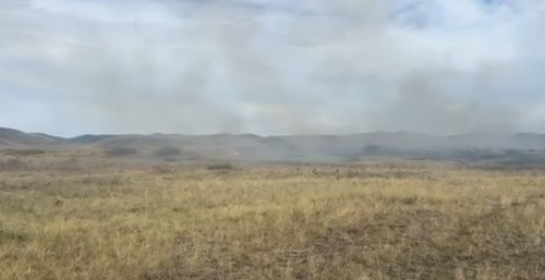 Пожар на поле рядом с селом Кара-Хаак локализован