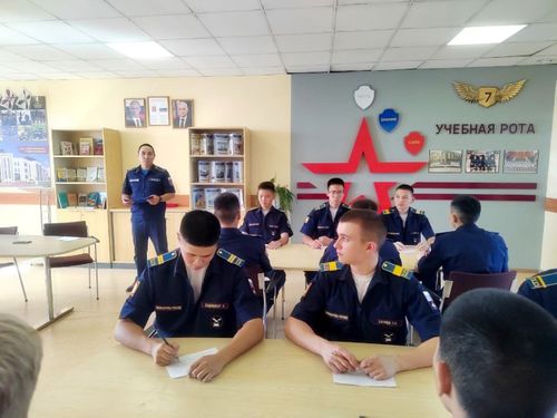 В Кызылском президентском кадетском училище по обновлённой программе начались профориентационные уроки