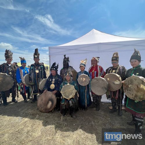 Шаманы Тувы готовятся к обряду «Алгыш»