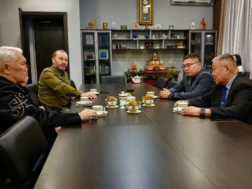 Тува и Алтай намерены развивать культурное сотрудничество между национальными оркестрами
