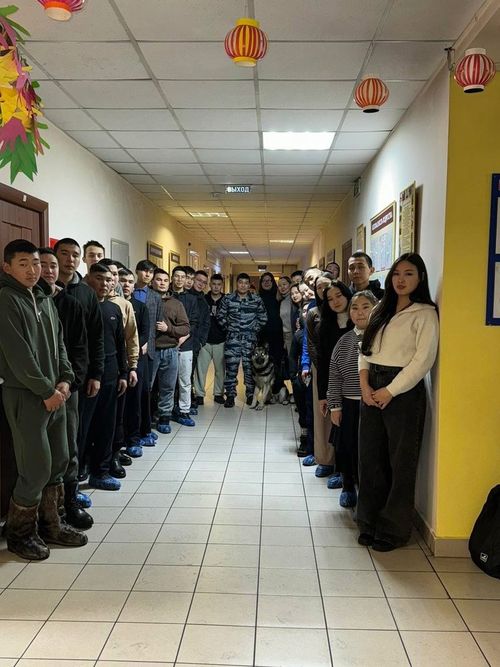 Студенты Тувы побывали в Центре временного содержания несовершеннолетних правонарушителей республиканского МВД