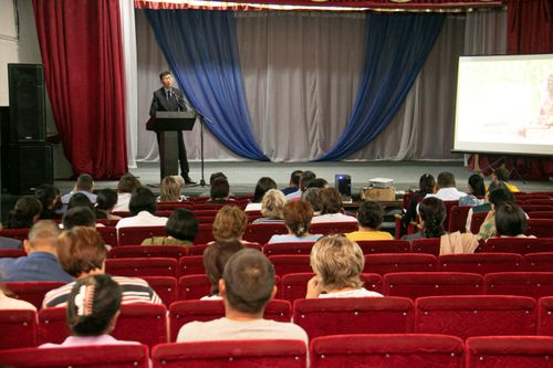 Жители Тандинского района обсудили щепетильные вопросы с правительством