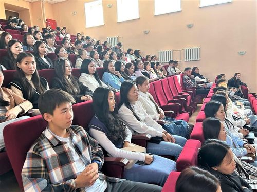 В ТувГУ состоялся осенний региональный тур проекта «Твой Ход»