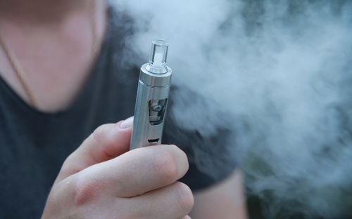 Электронные сигареты и вейпы могут вызвать рак щек