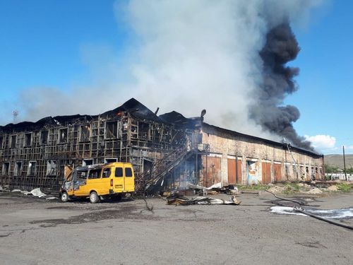 В Кызыле произошел пожар в складских помещениях