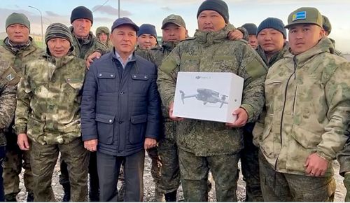 Депутат ийи сая ажыг рубльге деткимчени көргүскен