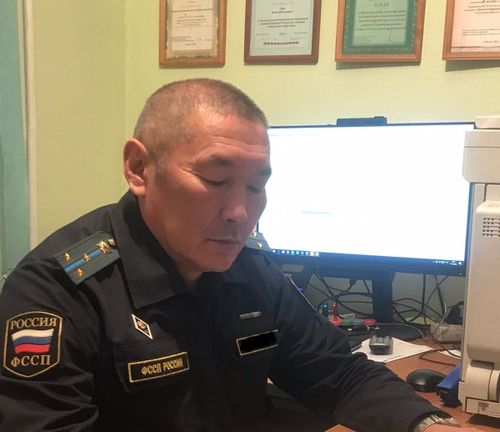 В Туве приставы обязали многодетную мать выделить своим детям доли на квартиру