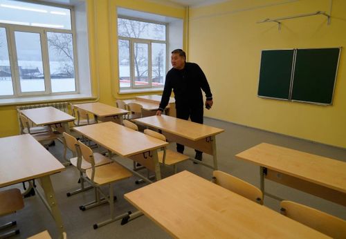 Аныяктар болгаш уруглар: Өөредилге адырының чаартылгазы ам-даа уламчылаар