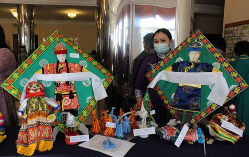 Приглашаем 15 марта в ДНТ с 11.00 до 16.00 ч. на выставку КУКОЛ 👪👫