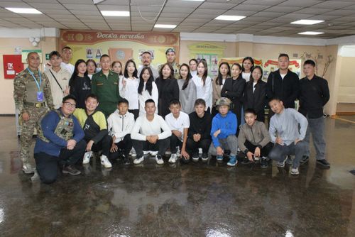 Со студентами-ветеринарами встретились участники специальной военной операции