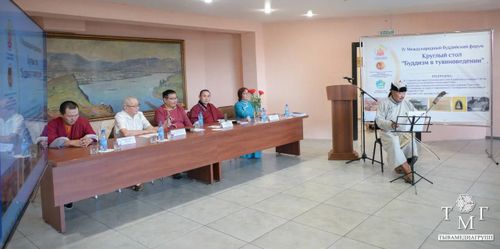 Тываның гуманитарлыг болгаш тускай шинчилелдер институдунда сарыг шажынның ыдыктыг эртинелериниң чыындызы
