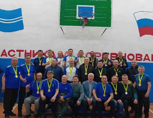 В мужском волейбольном турнире среди сборных районов победу одержал Пий-Хемский район