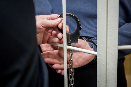 В Кызыле бывший сотрудник автобазы приговорен к лишению свободы за мошенничество с автомобилями