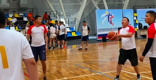 В Туве состоялся турнир по баскетболу среди мужских и женских команд финансовых организаций