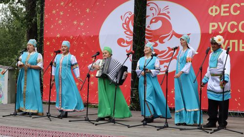 Орус культура фестивалы аалчыларны болгаш киржикчилерни манап турар