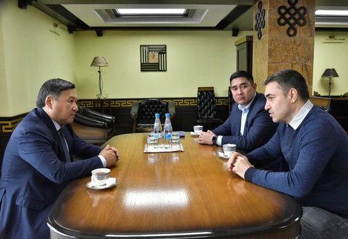 Глава Тувы, секретарь РО партии «Единой России» встретился с депутатами Госдумы Дмитрием Хубезовым и Айдыном Сарыгларом