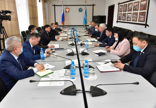 Детей и родителей погибших солдат из Тувы могут взять на полное гособеспечение