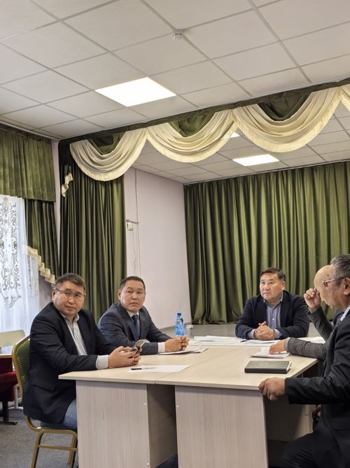 Владислав Ховалыг отметил прогресс в образовательной и культурной сферах Тес-Хемского района